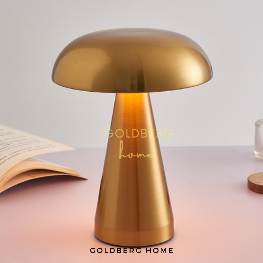 Light Effect of Lyon Gold USB Table LampUSB Rechargeable Table Lamp | Goldberg Home SG
