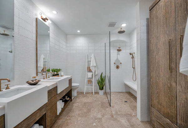 Crafting the Perfect Bathroom with Lighting and Interior Design