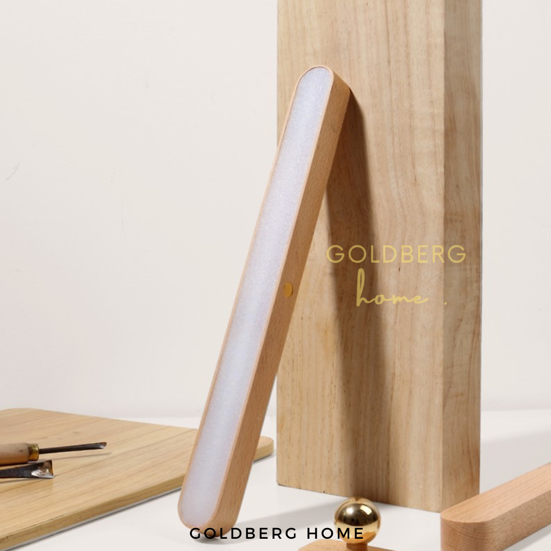 Close Up of Izumi USB LED LightUSB Rechargeable Light | Goldberg Home SG